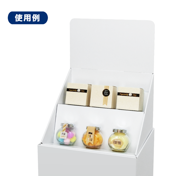 フロアタイプ什器 斜めひな壇2段 W365 D314 H1335