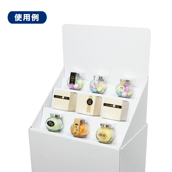 フロアタイプ什器 斜めひな壇3段 W465 D314 H1335